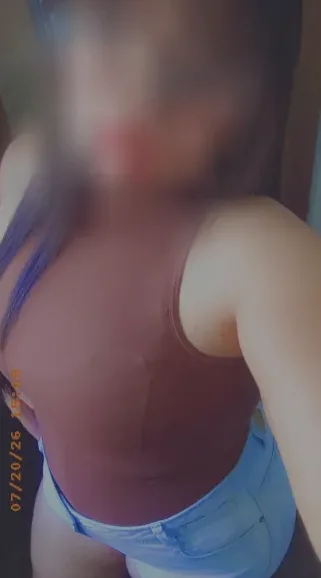 Laura, 30