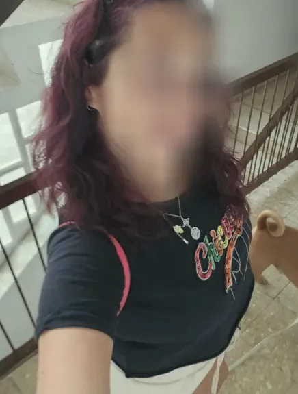 Mira, 33