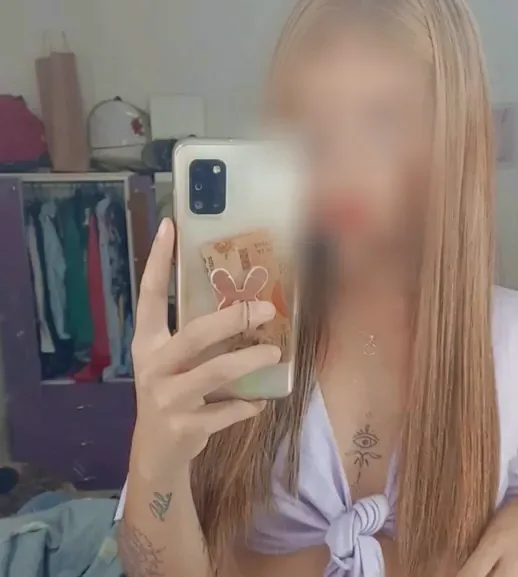 Nadine, 33